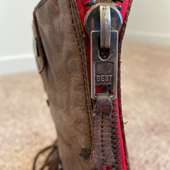 Brown boots - Picture 2 of 6